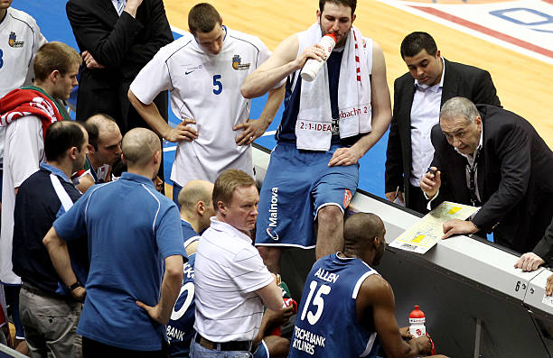 使他在反击 使他在反击