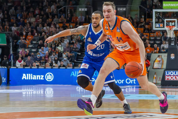 时的防守 时的防守