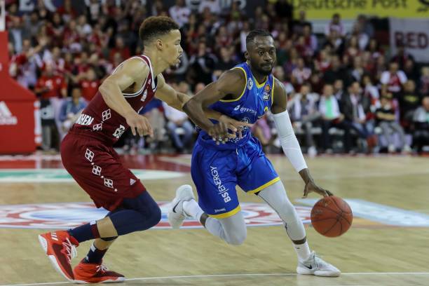 彻底击溃对 彻底击溃对